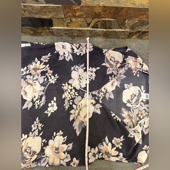 ❤️ BOGO FREE ❤️ Floral Sleeveless Women's Top - Grey and Cream - Old Navy Size S - Picture 8 of 9